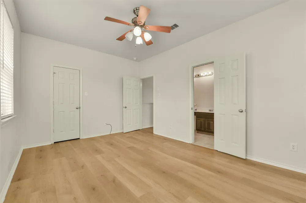 2121 Kemah Village Drive Kemah, TX 77565