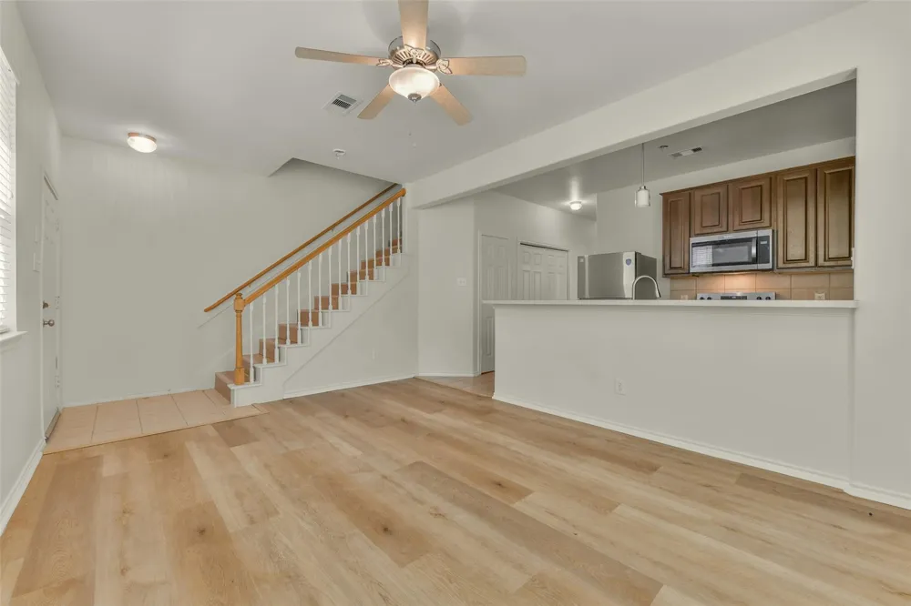 2121 Kemah Village Drive Kemah, TX 77565