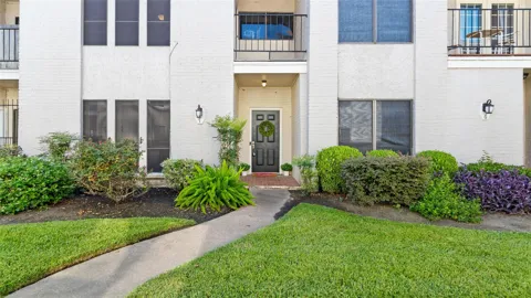 1302 Augusta Drive #7