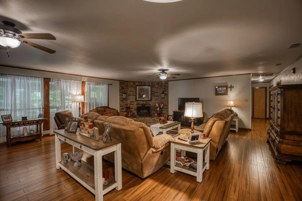 17657 Fm 2022 Grapeland, TX 75844