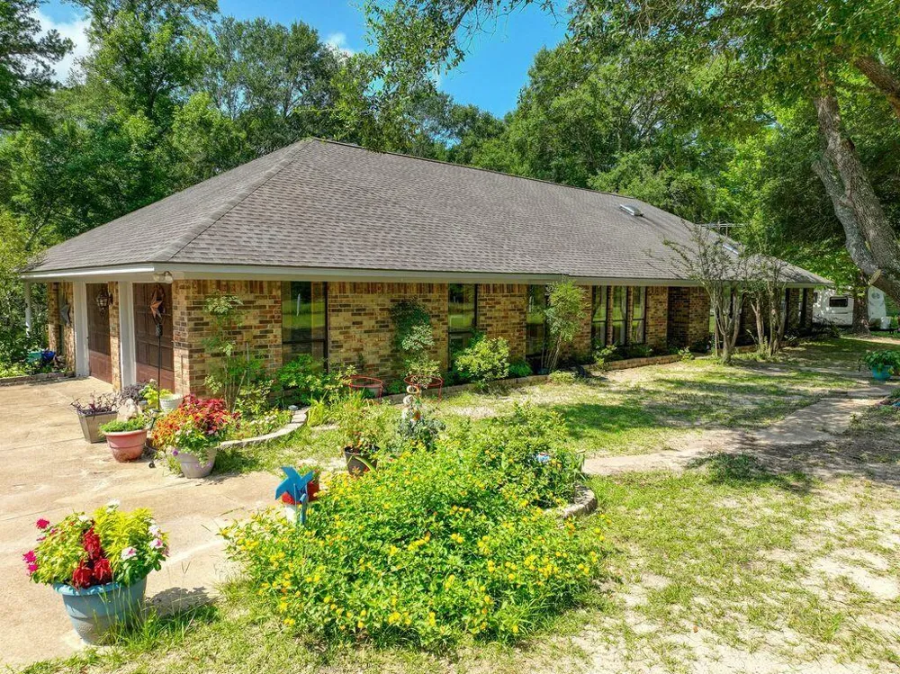 17657 Fm 2022 Grapeland, TX 75844