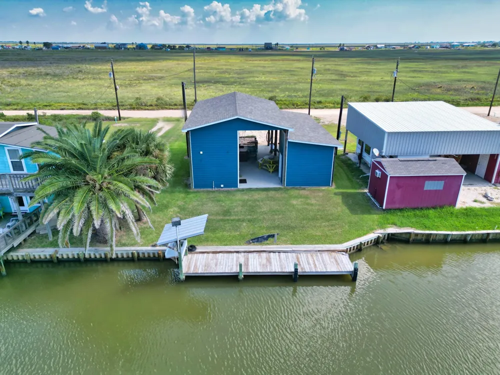1838 Hall Avenue Sargent, TX 77414