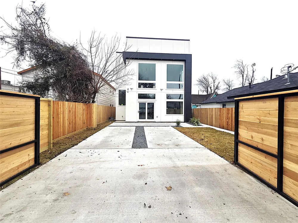 1207 Collier Street Houston, TX 77023