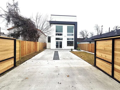 1207 Collier Street