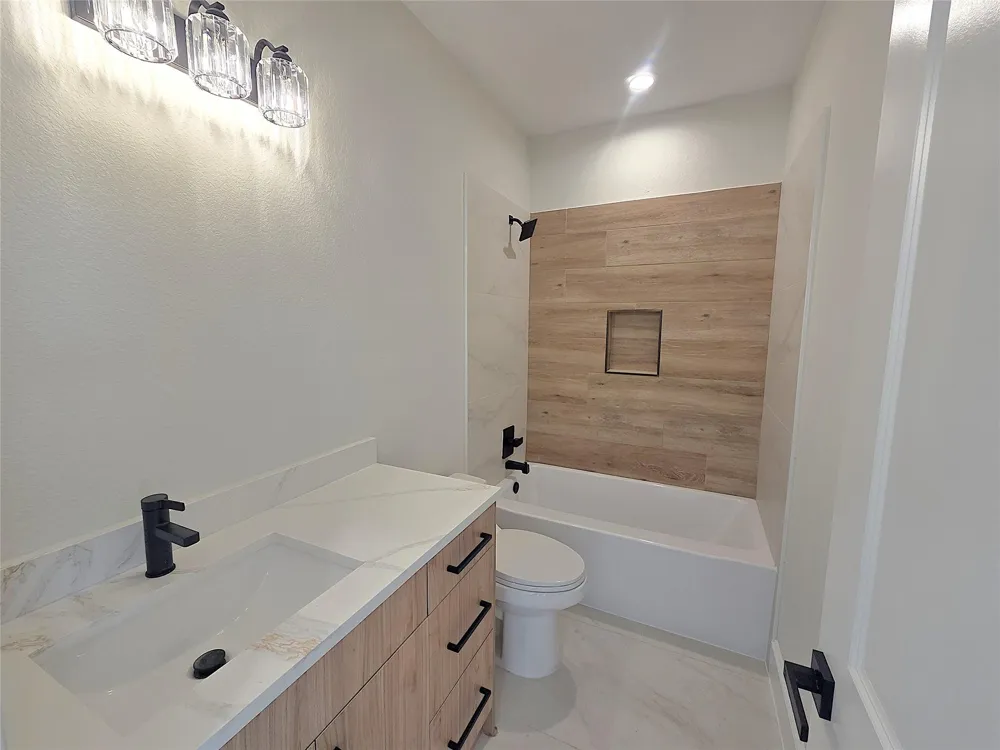 1207 Collier Street Houston, TX 77023