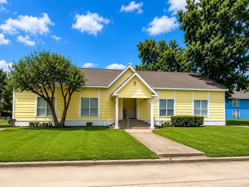 513 E Caney Street Wharton, TX 77488