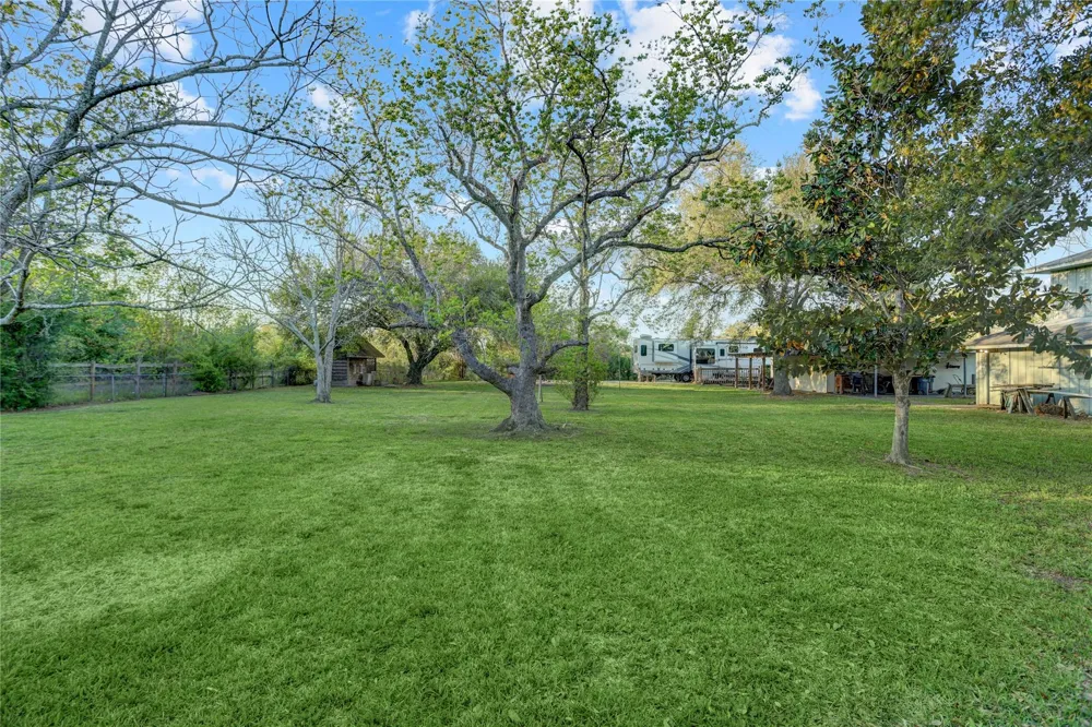 300 Mustang Road Alvin, TX 77511
