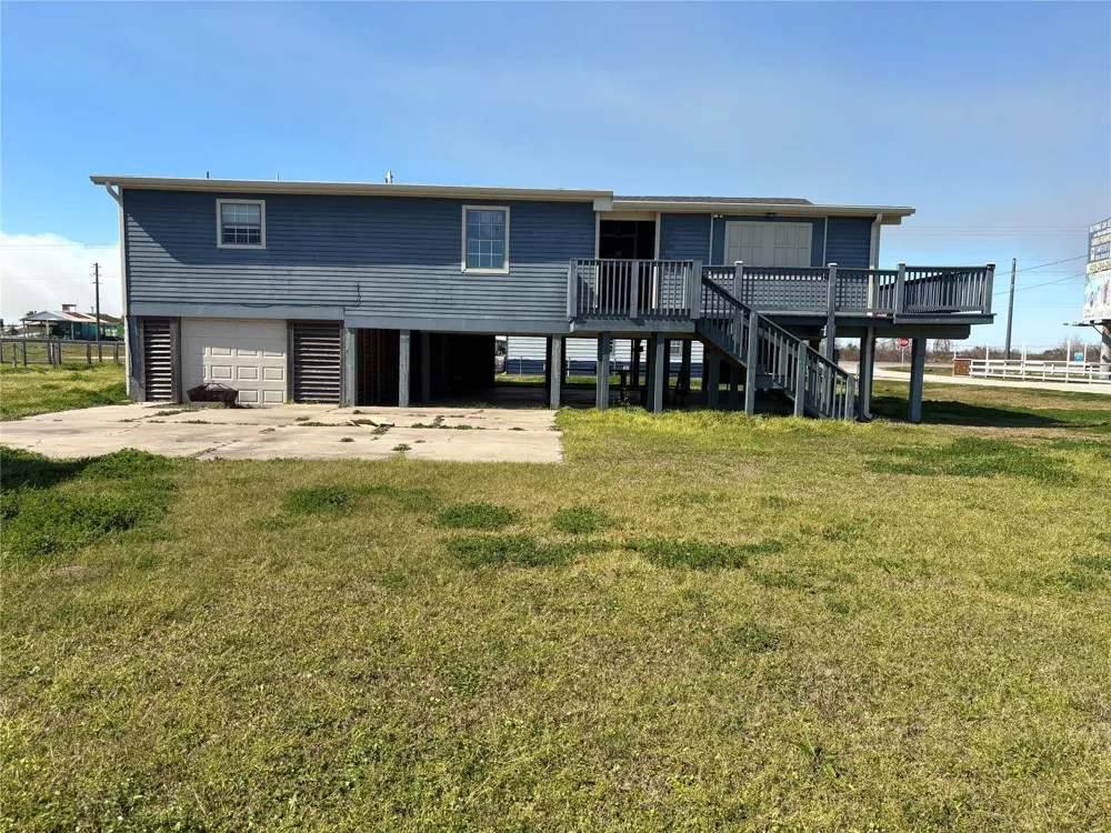 989 Alberdie Drive Crystal Beach, TX 77650