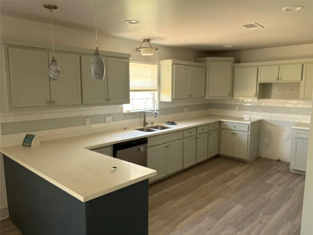 989 Alberdie Drive Crystal Beach, TX 77650