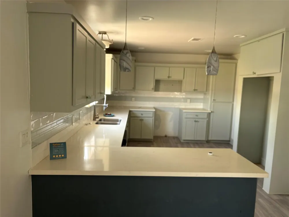 989 Alberdie Drive Crystal Beach, TX 77650