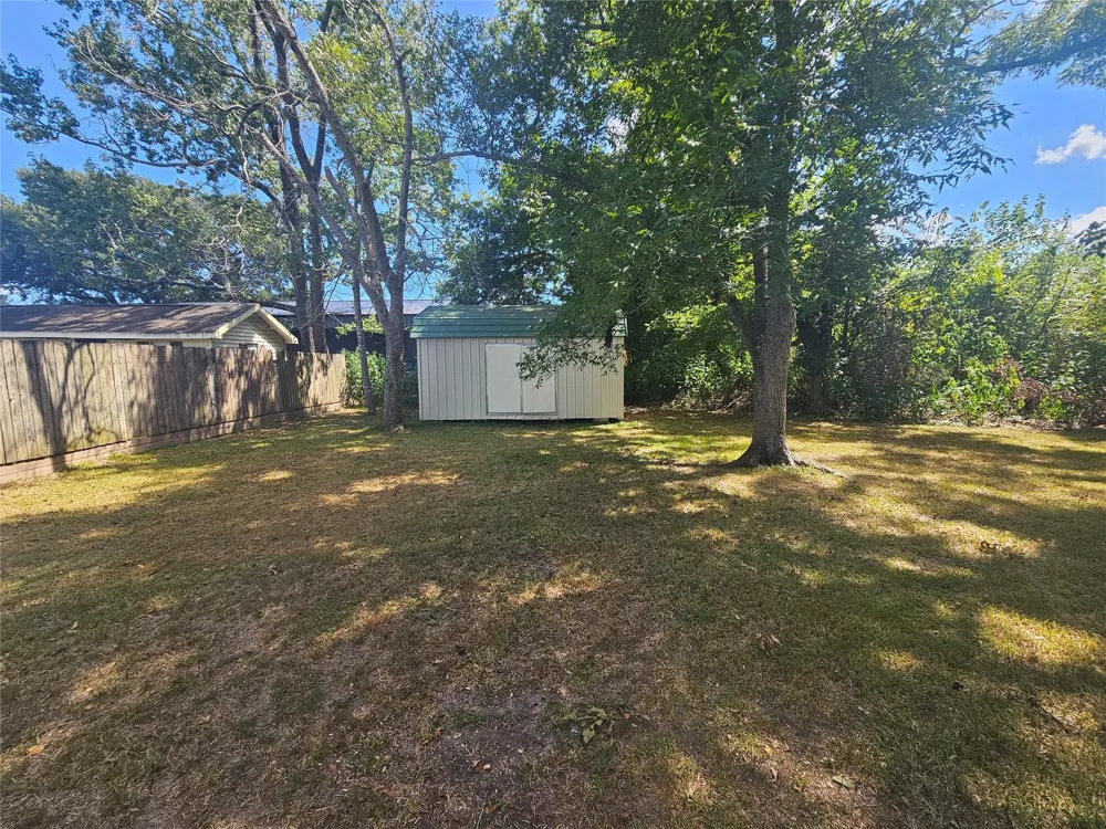 3016 Lincoln Street Liberty, TX 77575
