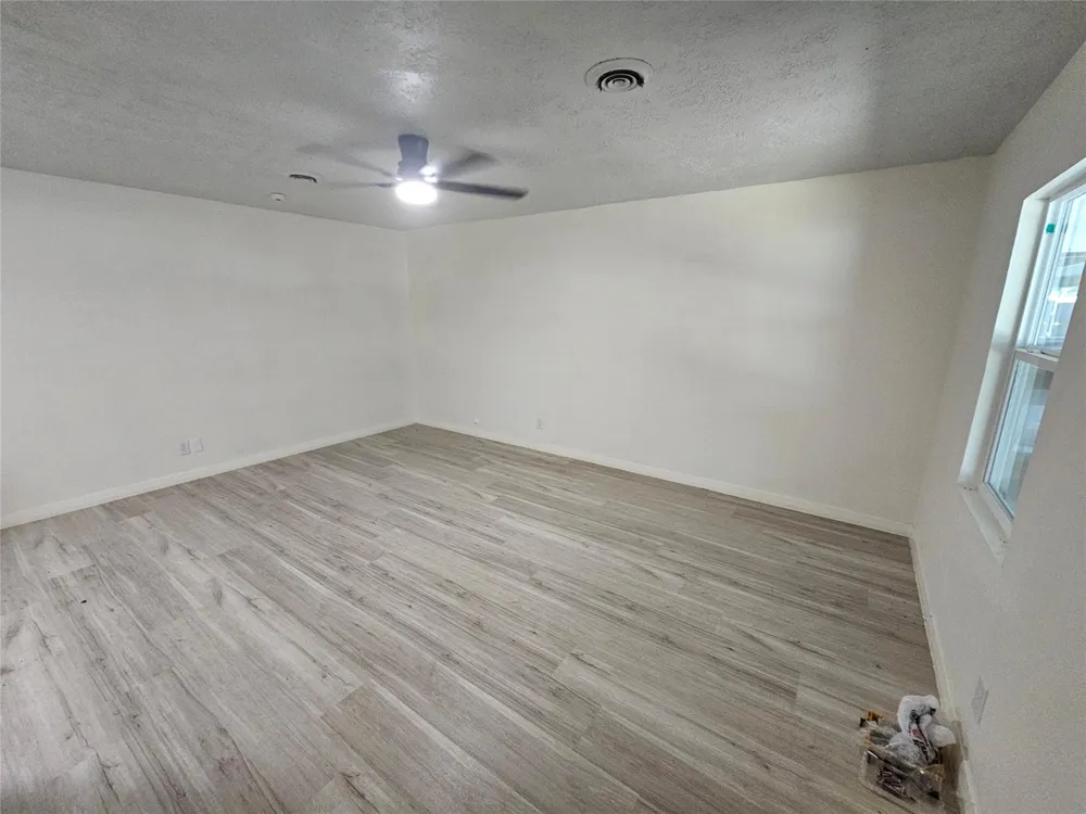 3016 Lincoln Street Liberty, TX 77575