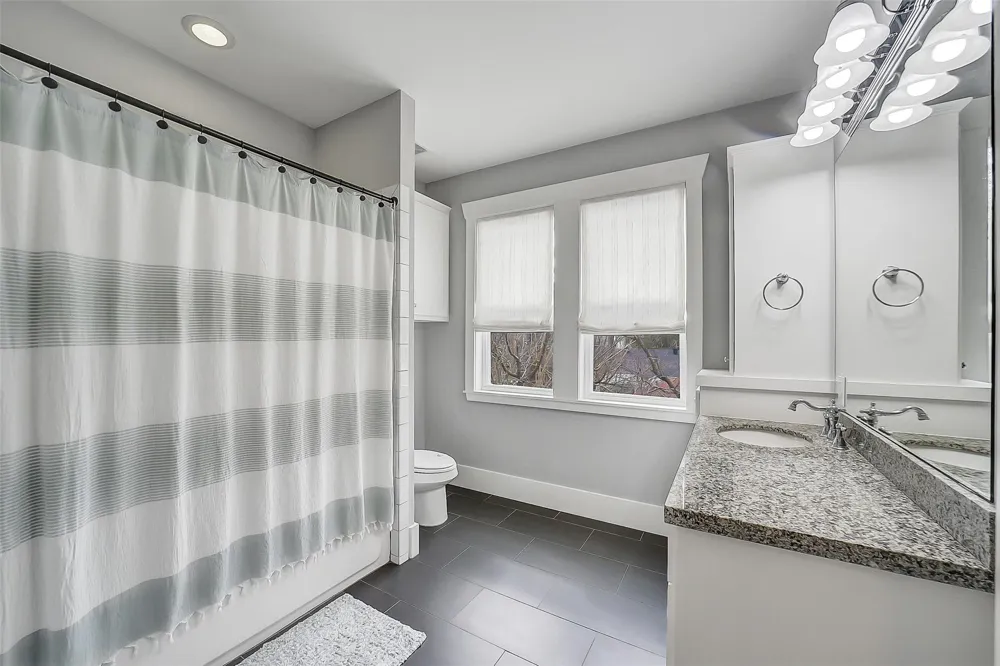 1224 W 17th Street #C Houston, TX 77008