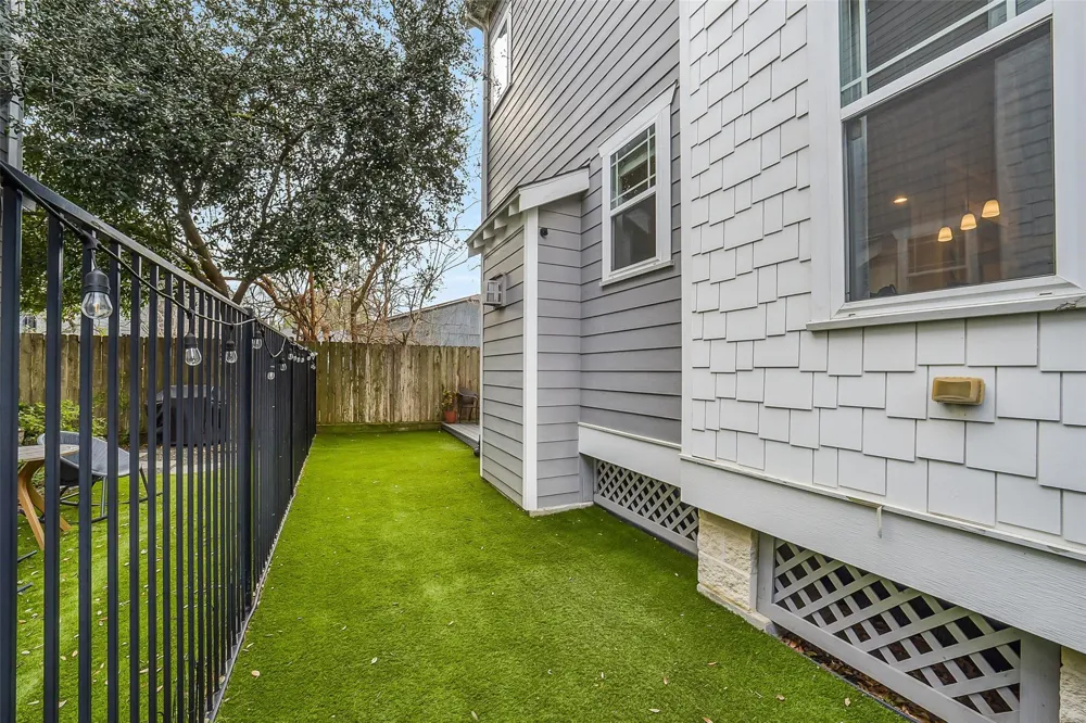 1224 W 17th Street #C Houston, TX 77008