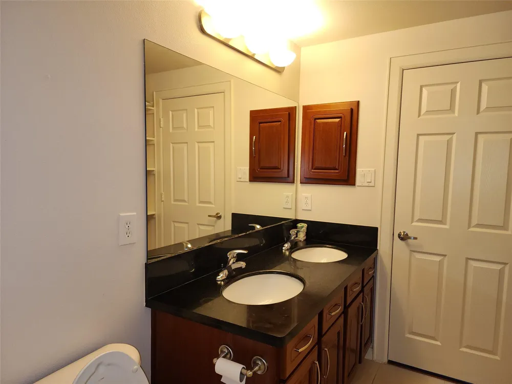 6655 W Sam Houston Parkway S #2F Houston, TX 77072