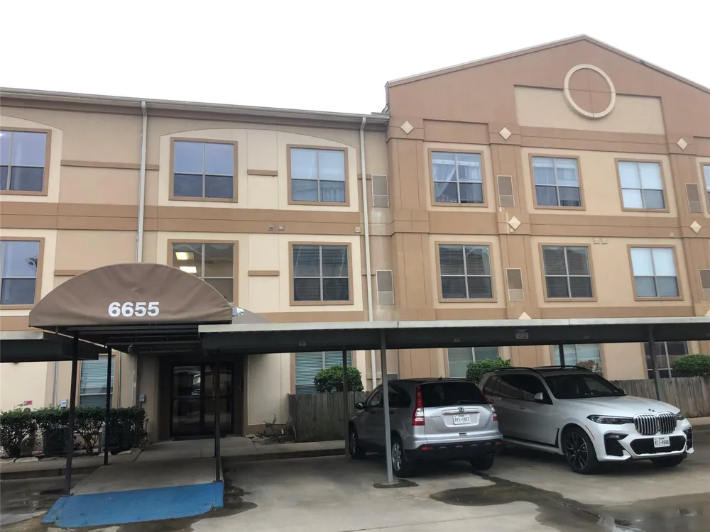 6655 W Sam Houston Parkway S #2F Houston, TX 77072