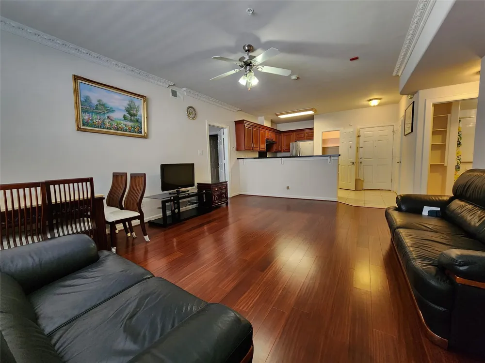 6655 W Sam Houston Parkway S #2F Houston, TX 77072