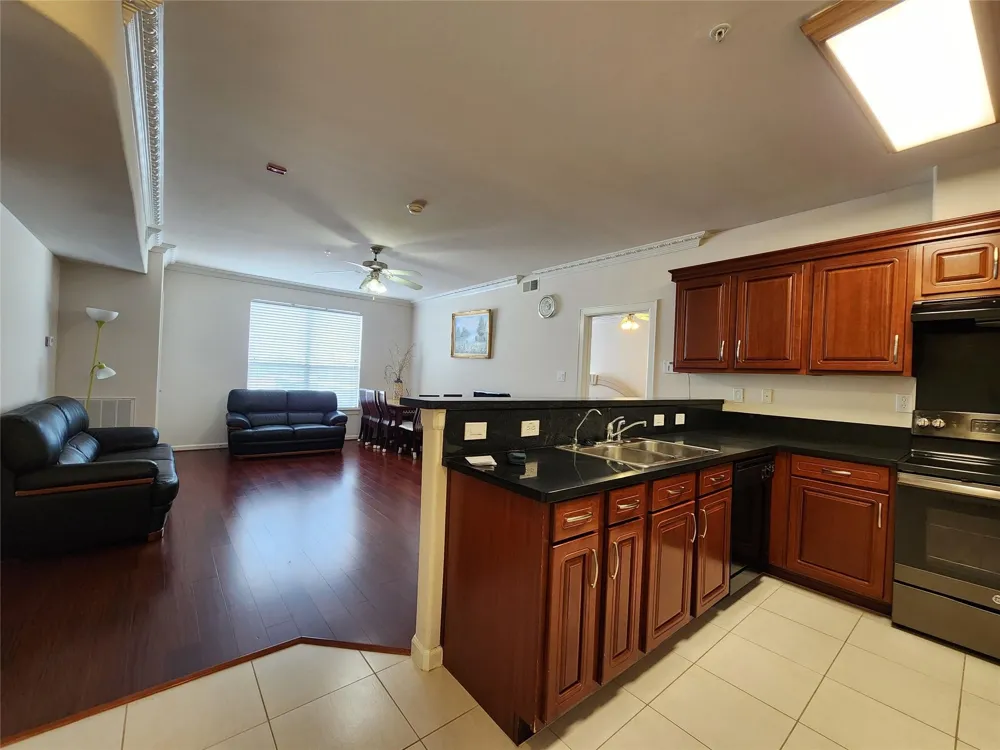 6655 W Sam Houston Parkway S #2F Houston, TX 77072