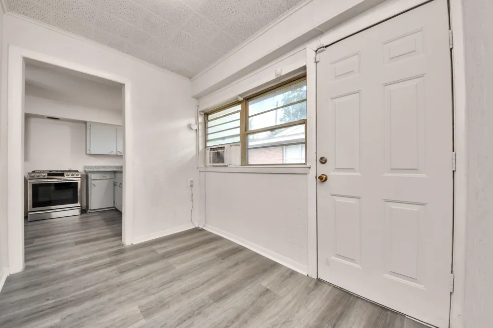 2703 Knotty Oaks Trail Houston, TX 77045