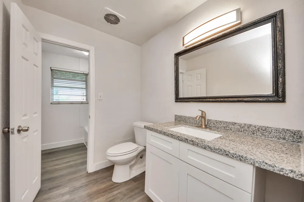 2703 Knotty Oaks Trail Houston, TX 77045