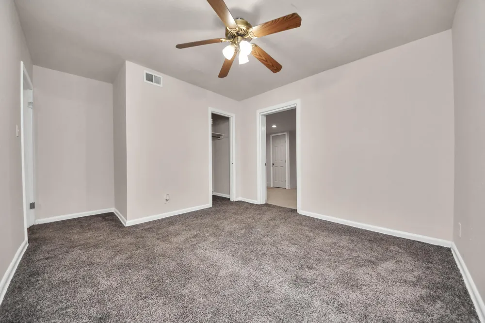 2703 Knotty Oaks Trail Houston, TX 77045