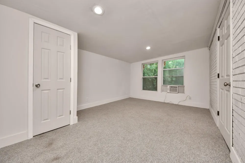 2703 Knotty Oaks Trail Houston, TX 77045