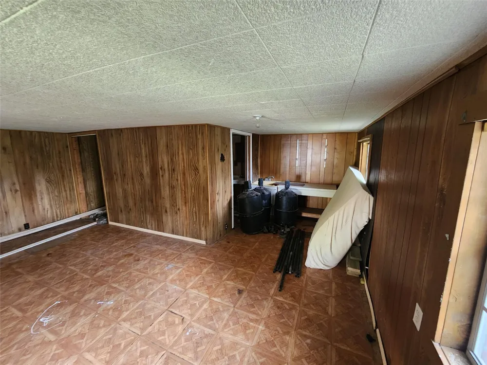 330 North Ann Street Sour Lake, TX 77659