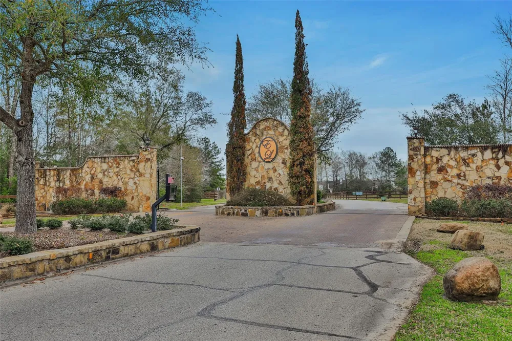 14701 Topaz Court Willis, TX 77378
