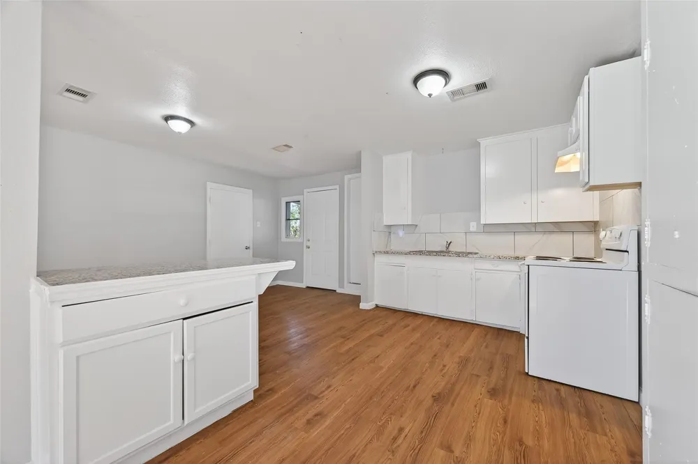 6127 Beldart Street Houston, TX 77033
