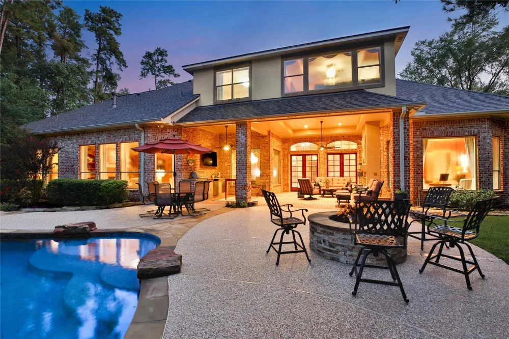 70 W Ambassador Bend The Woodlands, TX 77382