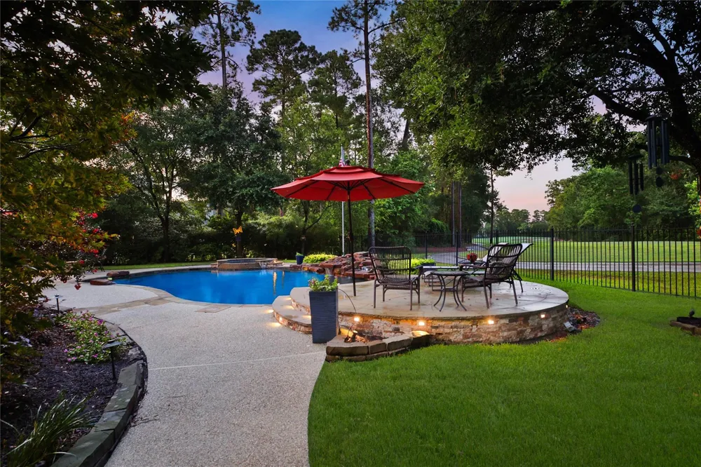 70 W Ambassador Bend The Woodlands, TX 77382