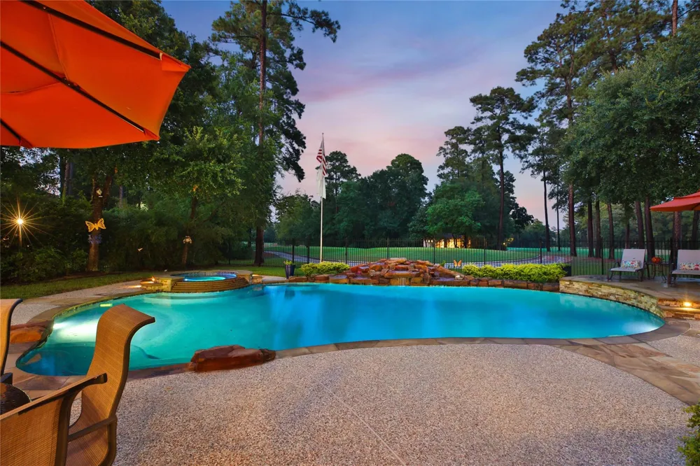 70 W Ambassador Bend The Woodlands, TX 77382