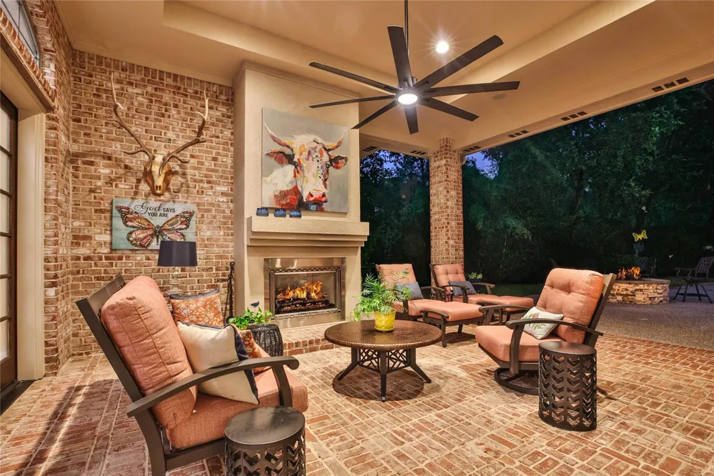 70 W Ambassador Bend The Woodlands, TX 77382