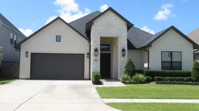1916 Silver Point Court Friendswood, TX 77546