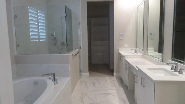 1916 Silver Point Court Friendswood, TX 77546