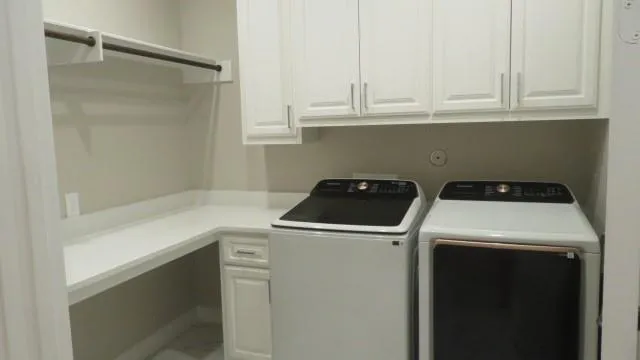 1916 Silver Point Court Friendswood, TX 77546