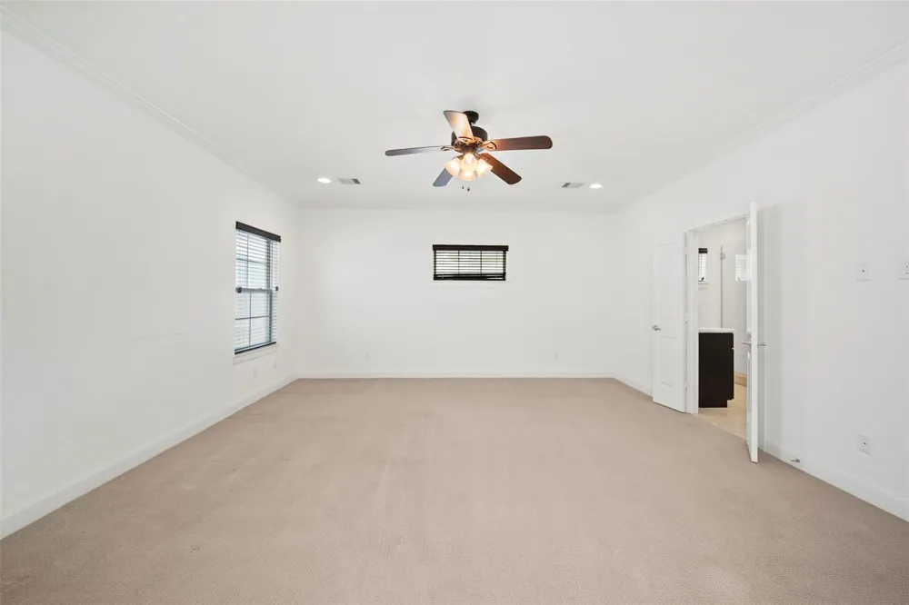 22 Hermann Park Court Houston, TX 77021