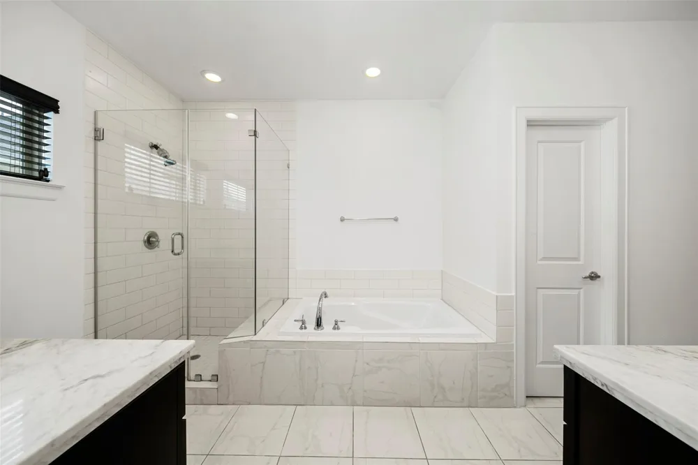 22 Hermann Park Court Houston, TX 77021
