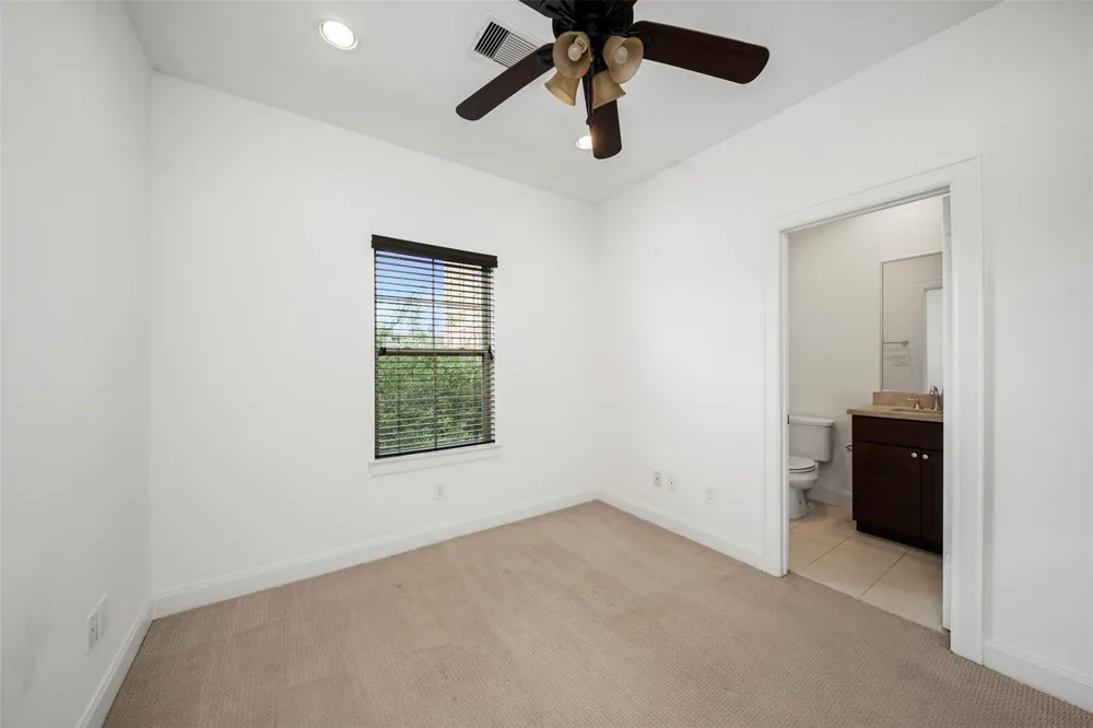 22 Hermann Park Court Houston, TX 77021