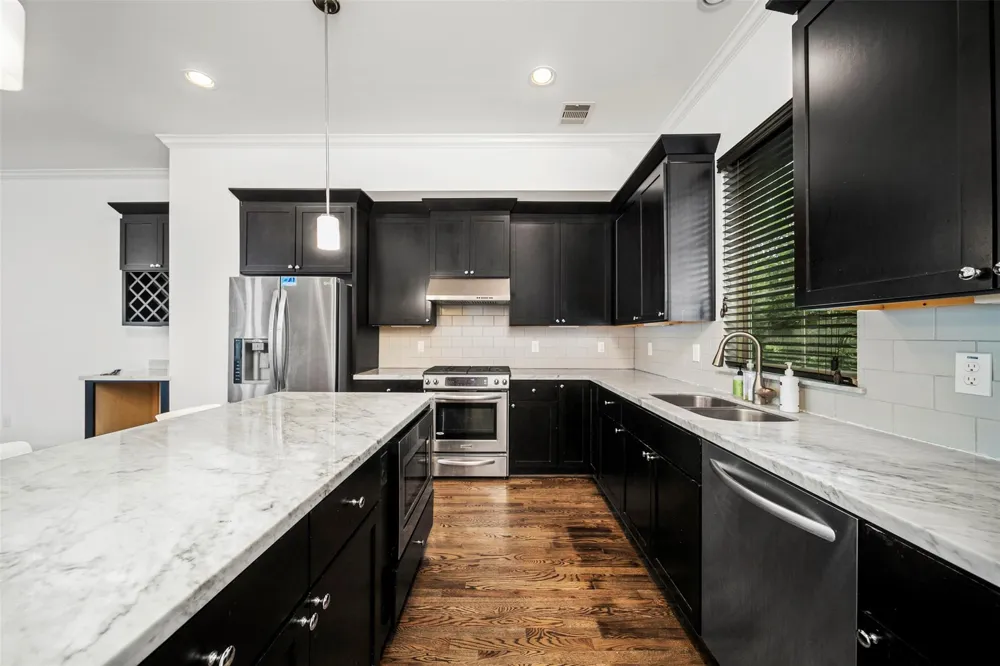 22 Hermann Park Court Houston, TX 77021