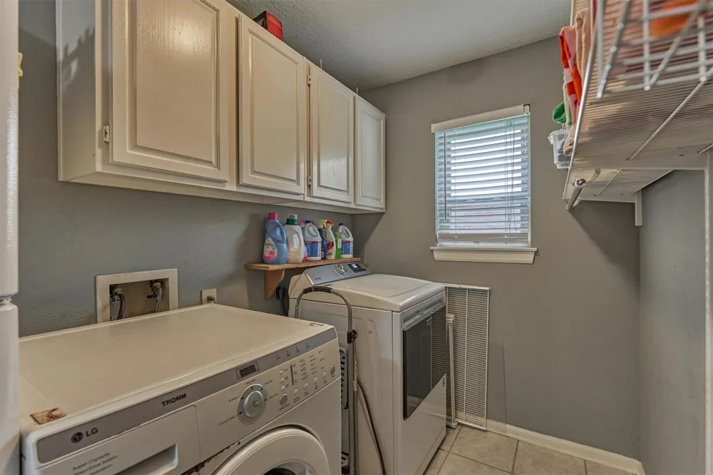 100 W Rainbow Ridge Circle The Woodlands, TX 77381