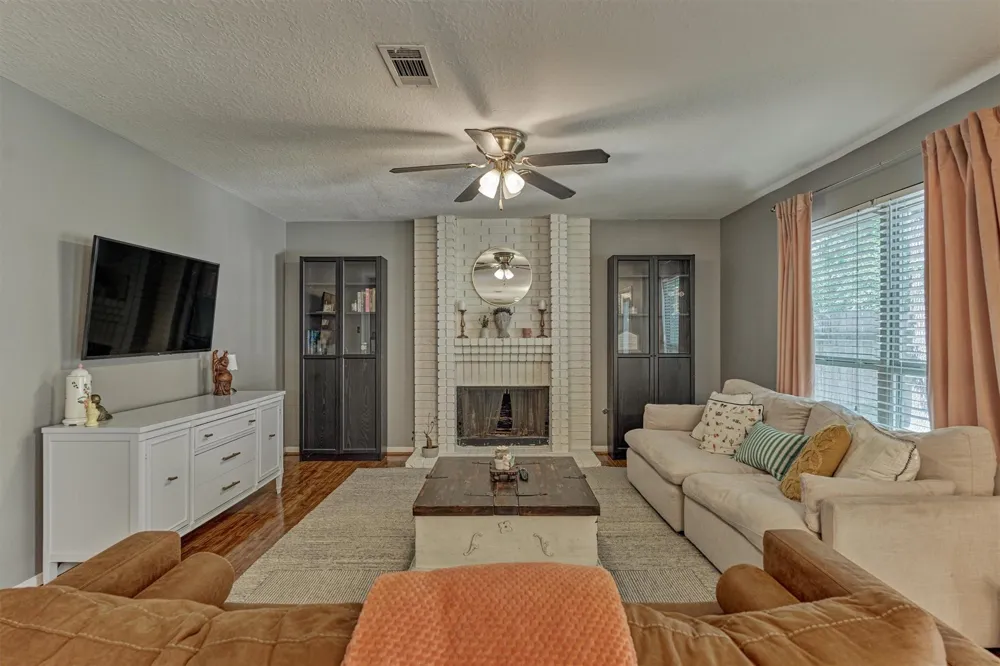 100 W Rainbow Ridge Circle The Woodlands, TX 77381