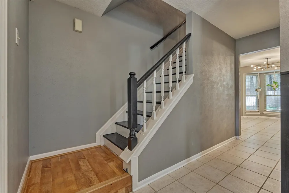100 W Rainbow Ridge Circle The Woodlands, TX 77381