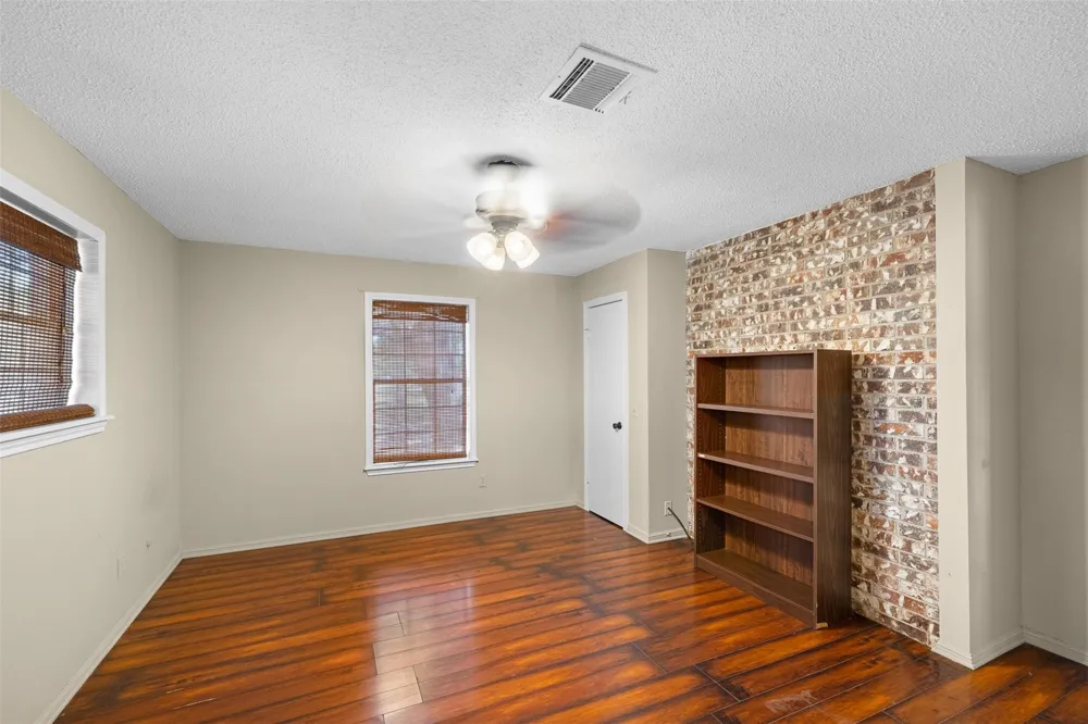 1107 County Road 151 Columbus, TX 78934