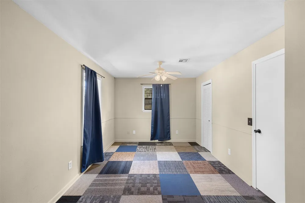 1107 County Road 151 Columbus, TX 78934