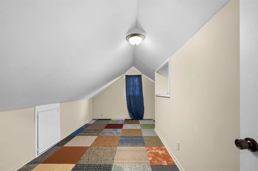 1107 County Road 151 Columbus, TX 78934