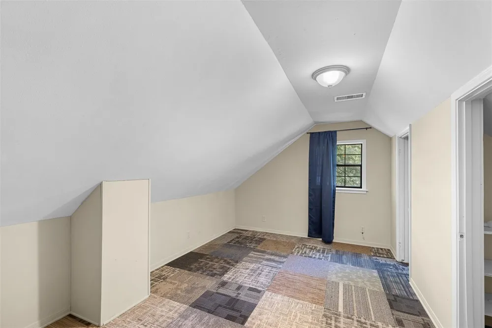 1107 County Road 151 Columbus, TX 78934