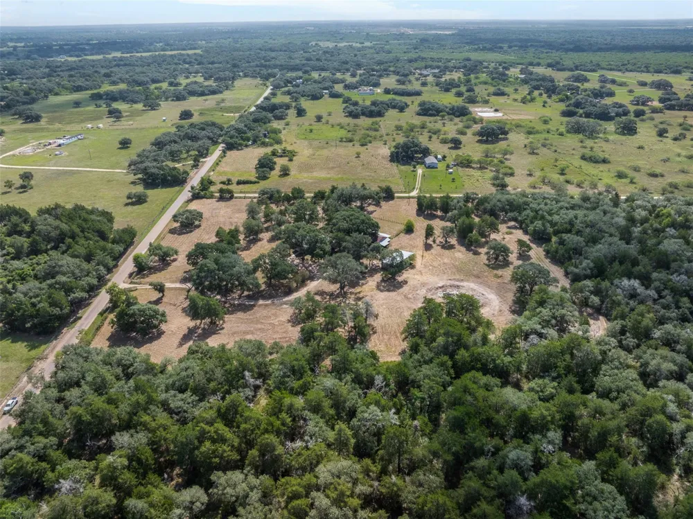 1107 County Road 151 Columbus, TX 78934