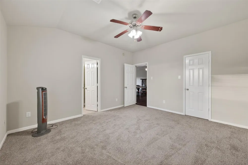 394 Dover Lane League City, TX 77573