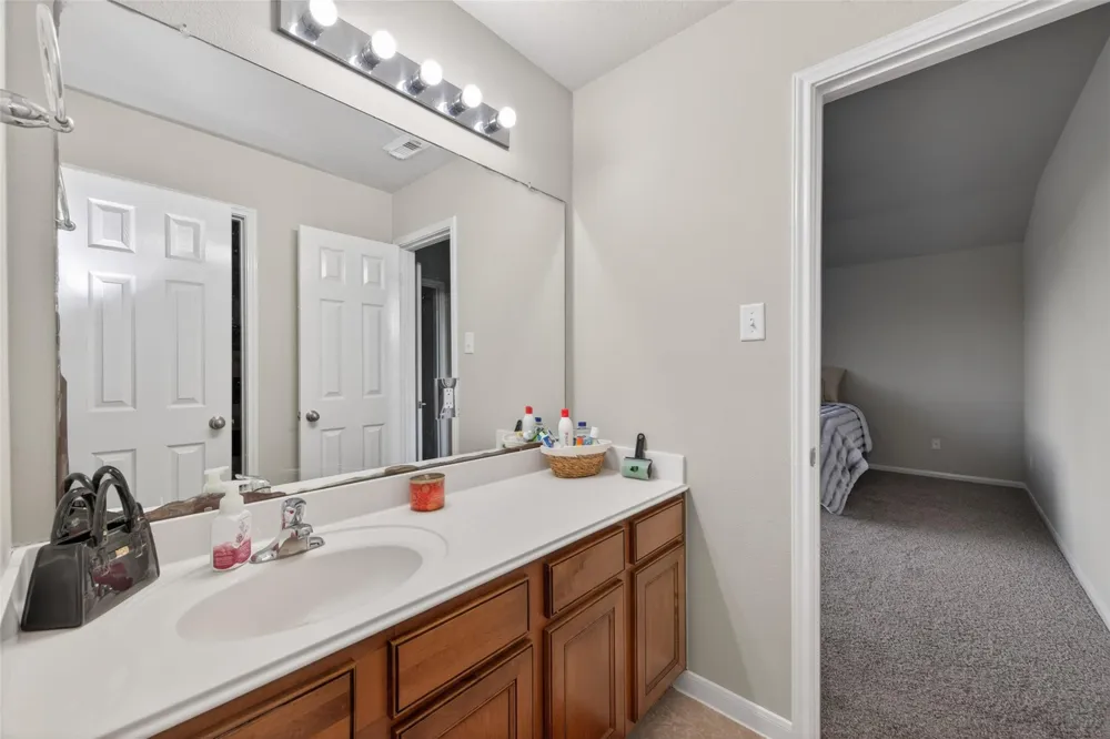 394 Dover Lane League City, TX 77573
